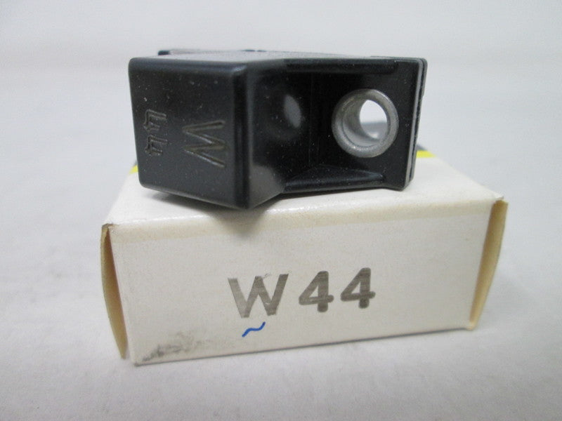 Allen Bradley via TCS W44 NSFP (BK/YL) W 44