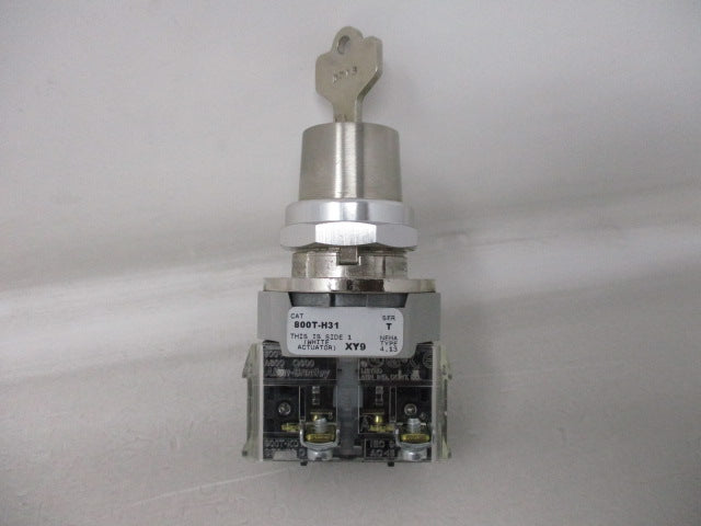 Allen Bradley via TCS 800TH31D1 Ser. T NSNP 800T H31D1