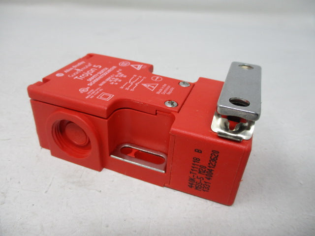 Allen Bradley via TCS 440KT11118 Ser. B NSNP 440K T11118