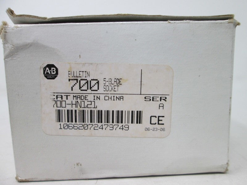 Allen Bradley via TCS 700HN121 Ser. A NSFP (WH) 700 HN121