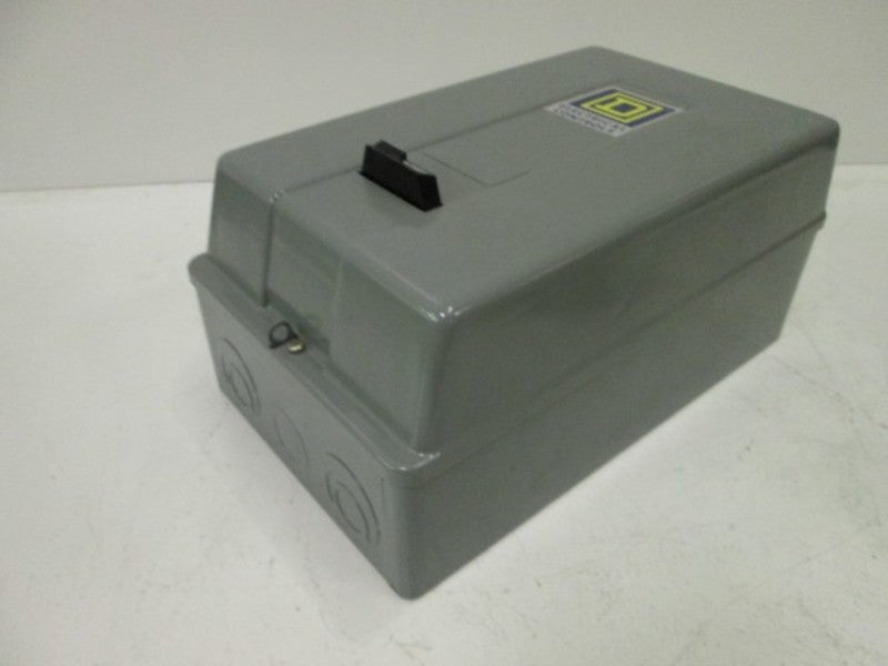 Square D 8536SDG1V02A NSFP * GENUINE * 8536 SDG1 V02 A Schneider Telemecanique