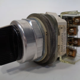 Allen Bradley via TCS 800TJ4KR1B Ser. T NSFP (BK/YL) 800T J4KR1B