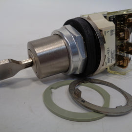 Allen Bradley via TCS 800TH31B Ser. T NSFP (BK/YL) 800T H31B