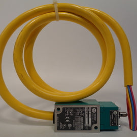 Allen Bradley via TCS 802MDTY5 Ser. A NSFP (BR/WH) 802M DTY5