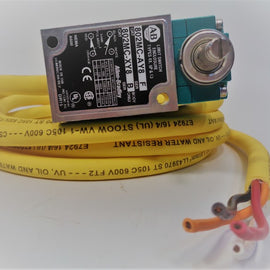 Allen Bradley via TCS 802MCAY8 Ser. F NSFP (BR/WH) 802MC AY8