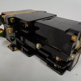 Allen Bradley via TCS 700DCNT200Z1 Ser. C NSFP (BK/YL) 700DC NT200Z1