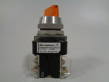 Allen Bradley via TCS 800T24HAH2KB6AX Ser. U NSFP (WH) 800T 24HAH2KB6AX