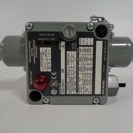 Allen Bradley via TCS 836TD451JX9 Ser. A NSFP (BR/WH) 836T D451JX9