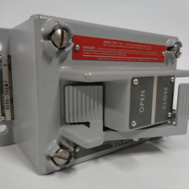 Allen Bradley via TCS 800H2HGM7 Ser. X NSFP (BR/WH) 800H 2HGM7