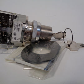 Allen Bradley via TCS 800TH4808D1 Ser. T NSFP (WH) 800T H4808D1