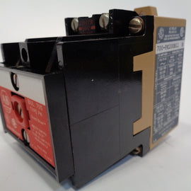 Allen Bradley via TCS 700PK400B11 Ser. B NSFP (BK/YL) 700 PK400B11