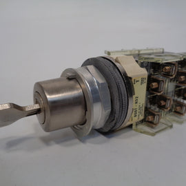 Allen Bradley via TCS 800TH32C Ser. T NSFP (BK/YL) 800T H32C