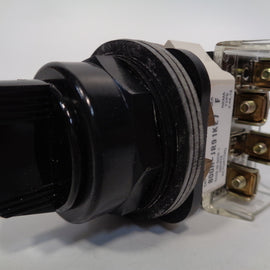 Allen Bradley via TCS 800HJR91KE7B Ser. F NSFP (WH) 800H JR91KE7B