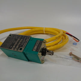 Allen Bradley via TCS 802MDY8 Ser. B NSFP (BR/YL) 802M DY8