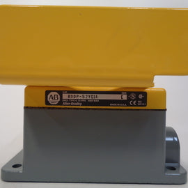 Allen Bradley via TCS 800PS2YG1A Ser. E NSFP (BR/WH) 800P S2YG1A