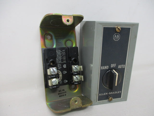 Allen Bradley via TCS 800SR3SX Ser. M NSNP  800S R3SX