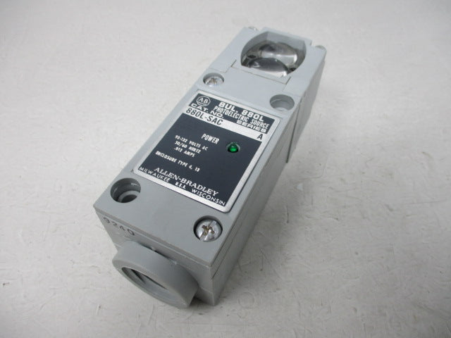 Allen Bradley via TCS 880LSAC Ser. A NSNP 880L SAC