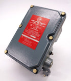 Allen Bradley via TCS 808C17 Ser. D NSFP (BR/YL) 808 C17