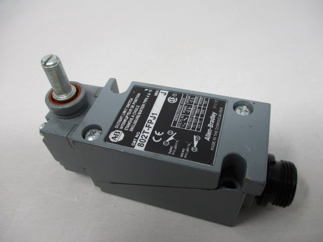 Allen Bradley via TCS 802TFPJ1 Ser. J NSNP 802T FPJ1