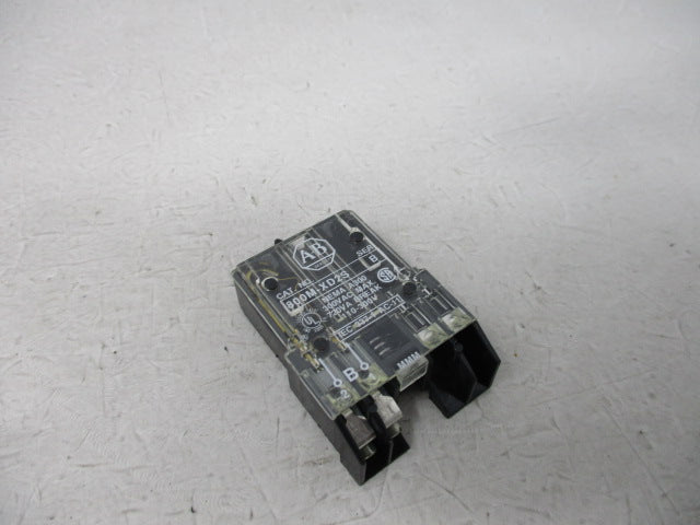 Allen Bradley via TCS 800MXD2S Ser. B NSNP 800M XD2S