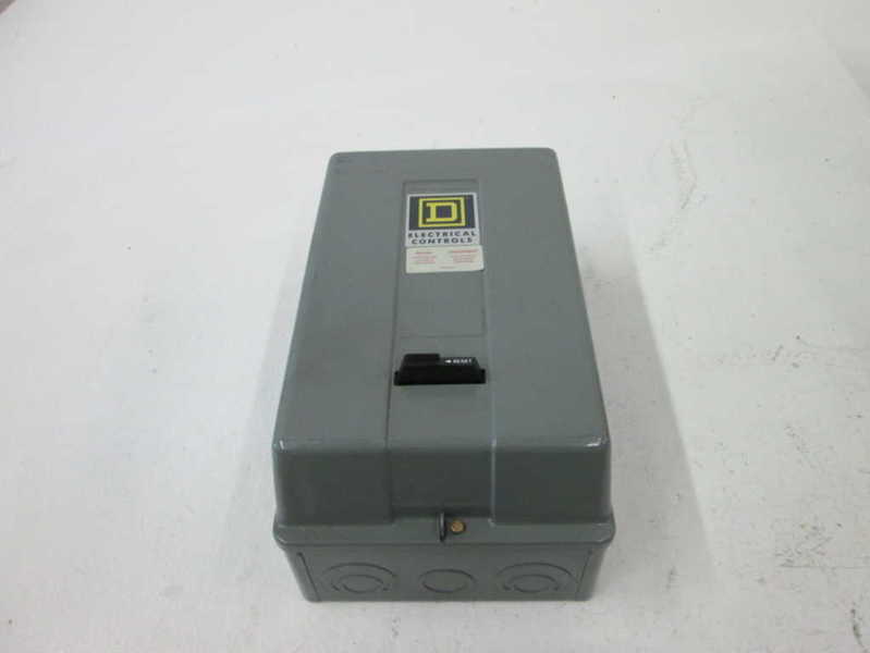 Square D 8536SDG1V02 NSFP ** GENUINE ** Schneider Telemecanique