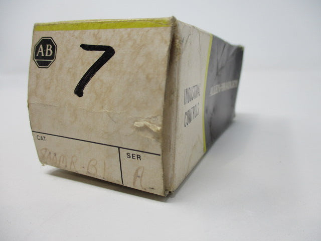 Allen Bradley via TCS 800MRB1 Ser. A NSFP (BK/YL) 800MR B1