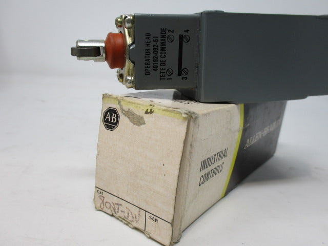Allen Bradley via TCS 802TDV NSFP (BK/YL) 802T DV