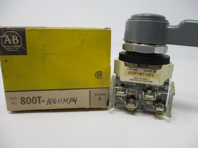 Allen Bradley via TCS 800TNG11KF4 Ser. N NSFP (BK/YL) 800T NG11KF4
