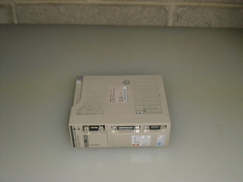 Omron R88DUA03HA NSNP * GENUINE * R88D UA03HA